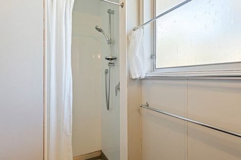 Photo of property in 96 Field Way, Waikanae Beach, Waikanae, 5036