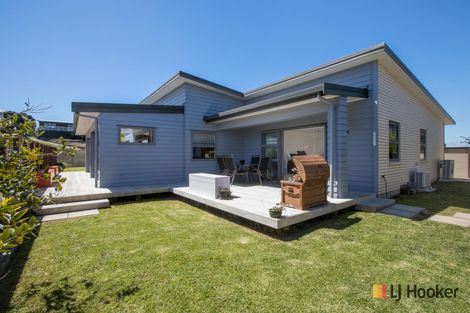 Photo of property in 48 Hanlen Avenue, Waihi Beach, 3611