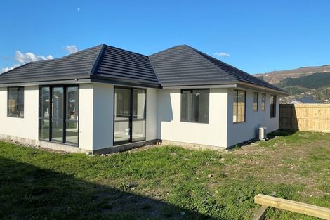 Photo of property in 14 Feltham Street, Hunterville, 4730