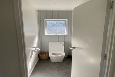 Photo of property in 81 Kemp Road, Massey, Auckland, 0614