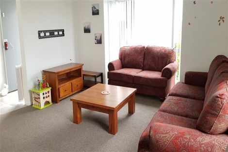 Photo of property in 1/26 Hollowout Street, Takanini, 2112