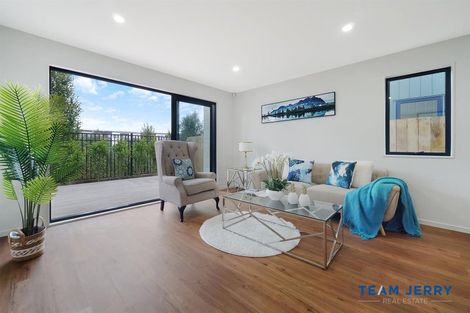 Photo of property in 27 John Gray Street, Papakura, 2110