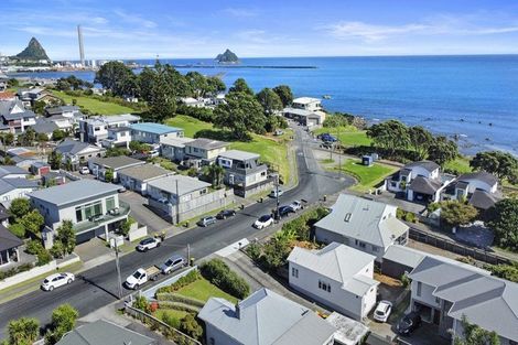 Photo of property in 7 Belt Road, Moturoa, New Plymouth, 4310