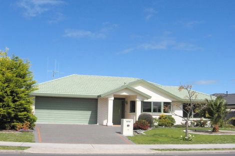 Photo of property in 19 Tuihana Drive, Papamoa Beach, Papamoa, 3118
