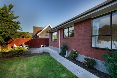 Photo of property in 1/15 Laing Crescent, Heathcote Valley, Christchurch, 8022