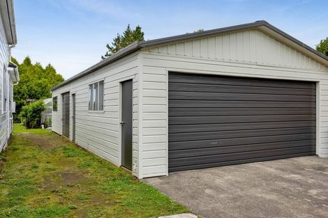 Photo of property in 20 Dudley Road Lower, Inglewood, 4386