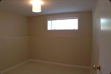Photo of property in 55 Gatman Street, Birkdale, Auckland, 0626