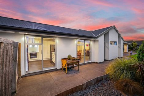 Photo of property in 1 Rue De La Mare, Parklands, Christchurch, 8083