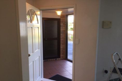 Photo of property in 16 Gala Place, Henderson, Auckland, 0612