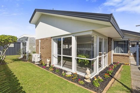 Photo of property in 2/492 Otumoetai Road, Otumoetai, Tauranga, 3110