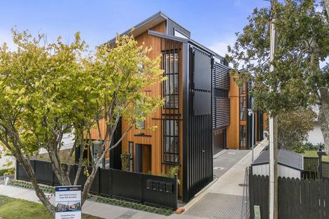 Photo of property in 7a Crete Avenue, Milford, Auckland, 0620