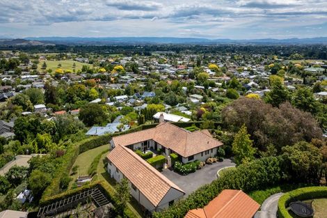 Photo of property in 44 Busby Hill, Havelock North, 4130