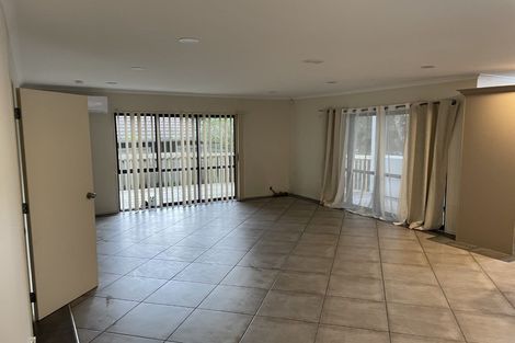 Photo of property in 89a Mt Lebanon Crescent, The Gardens, Auckland, 2105