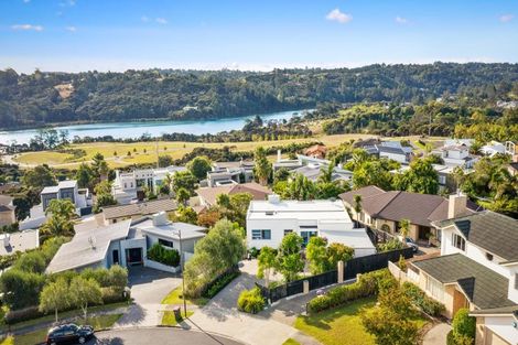Photo of property in 7 Rangi Avenue, Schnapper Rock, Auckland, 0632