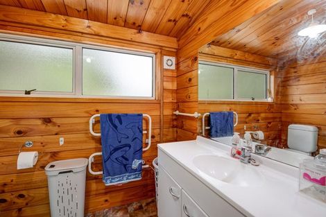 Photo of property in 100 Pemberton Avenue, Bayview, Auckland, 0629