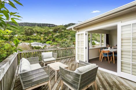 Photo of property in 31 Olivia Crescent, Tawa, Wellington, 5028