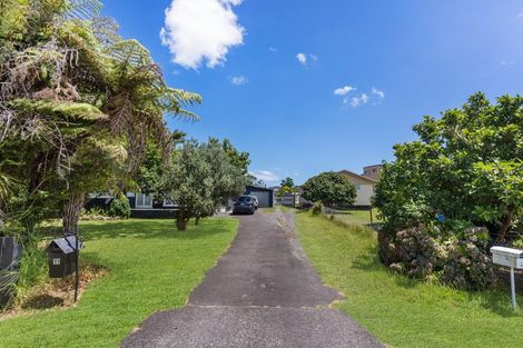 Photo of property in 11 Ranui Station Road, Ranui, Auckland, 0612