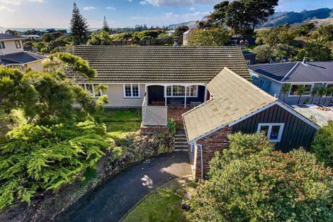 Photo of property in 5 Porter Place, Paekakariki, 5034