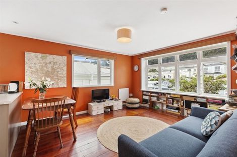 Photo of property in 42 Porritt Avenue, Mount Victoria, Wellington, 6011