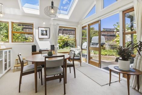 Photo of property in 92a Churton Drive, Churton Park, Wellington, 6037