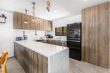 Photo of property in 25 Holystone Road, Whitby, Porirua, 5024