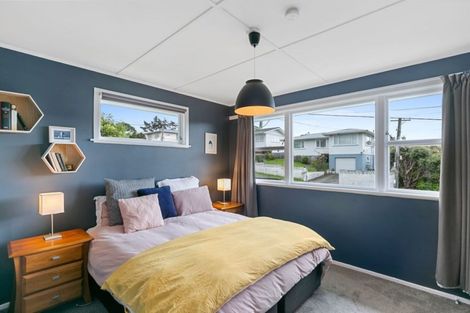 Photo of property in 64 Mark Avenue, Paparangi, Wellington, 6037
