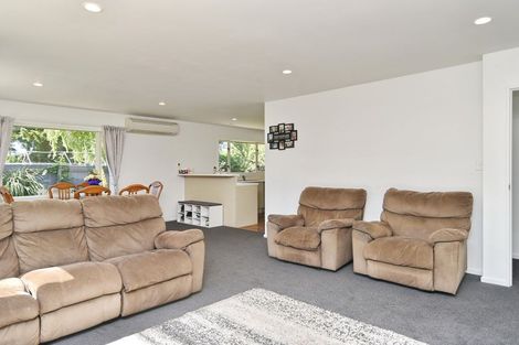 Photo of property in 142c Wainoni Road, Avondale, Christchurch, 8061