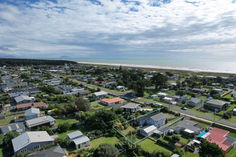 Photo of property in 74 Park Avenue, Waitarere Beach, Levin, 5510
