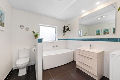 Photo of property in 253 Meola Road, Point Chevalier, Auckland, 1022