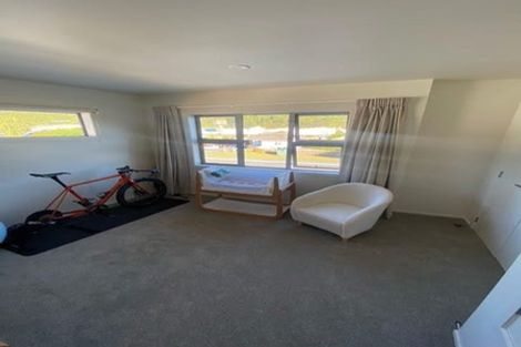 Photo of property in 1117e High Street, Taita, Lower Hutt, 5011