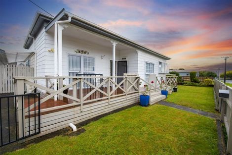 Photo of property in 14 Montgomery Street, Levin, 5510