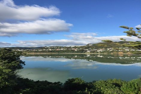 Photo of property in 52 Seaview Road, Paremata, Porirua, 5024