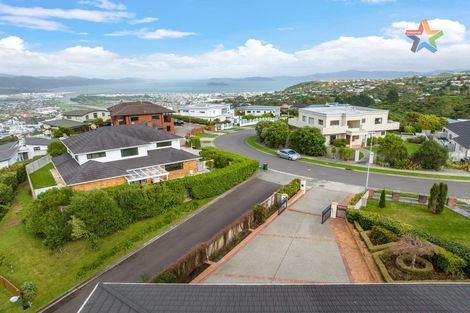 Photo of property in 44 Arahiwi Grove, Tirohanga, Lower Hutt, 5010