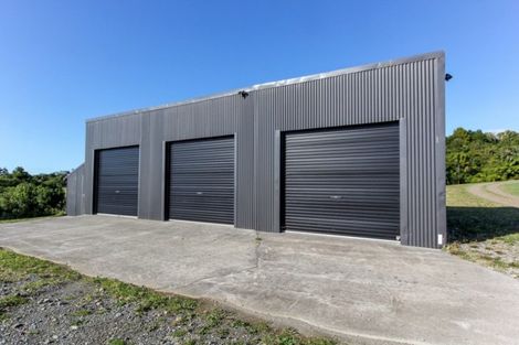 Photo of property in 5 Maunga Heights, Hurworth, New Plymouth, 4371