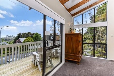 Photo of property in 10 Unsworth Drive, Unsworth Heights, Auckland, 0632