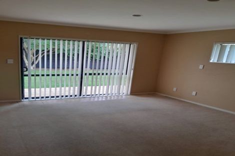 Photo of property in 6 Shankill Place, East Tamaki, Auckland, 2013