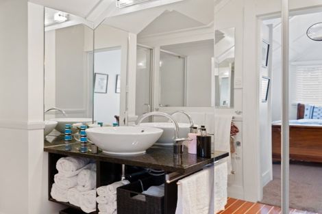 Photo of property in 367b Titirangi Road, Titirangi, Auckland, 0604