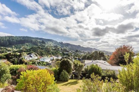 Photo of property in 11 Nuffield Street, Tawa, Wellington, 5028