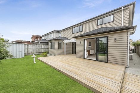 Photo of property in 30 Rosewell Crescent, Flat Bush, Auckland, 2019