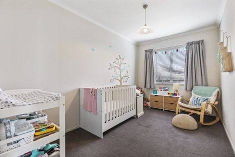 Photo of property in 2/9 Argyle Avenue, Pahurehure, Papakura, 2113