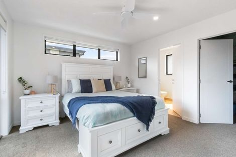 Photo of property in 26 Harding Drive, Papamoa Beach, Papamoa, 3118