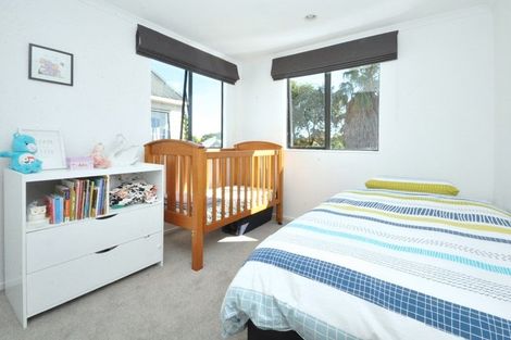 Photo of property in 18 Blumhardt Place, Avondale, Auckland, 1026