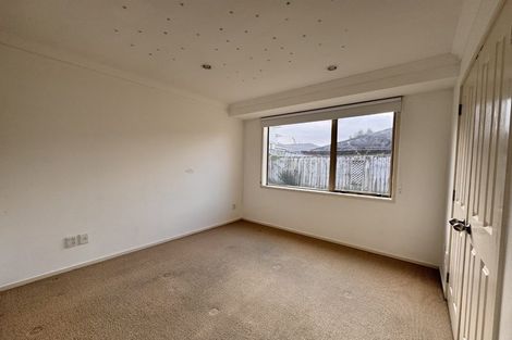 Photo of property in 19 Norm Pellow Drive, Manurewa, Auckland, 2105