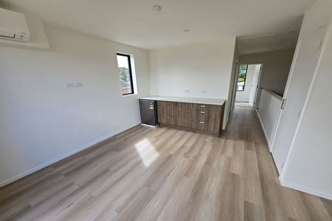 Photo of property in 10 Humphreys Place, Mangere, Auckland, 2022
