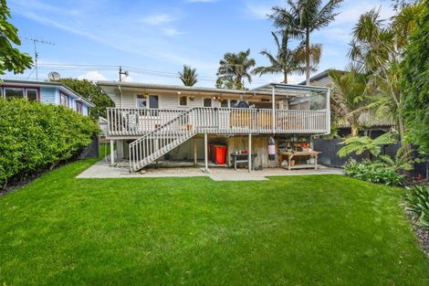 Photo of property in 2/71 Saddleback Rise, Murrays Bay, Auckland, 0630