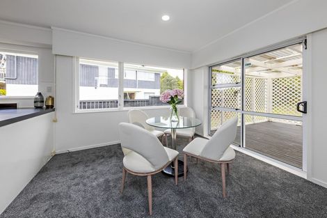 Photo of property in 41 Lawrence Crescent, Hillpark, Auckland, 2102