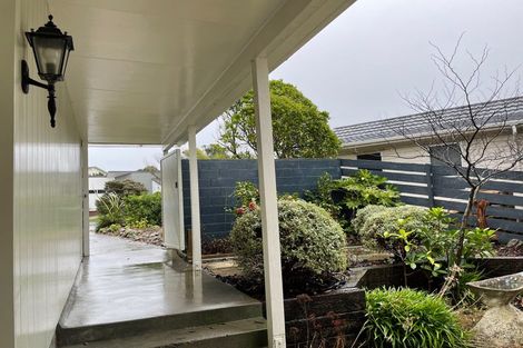 Photo of property in 9 Keel Place, Whitby, Porirua, 5024