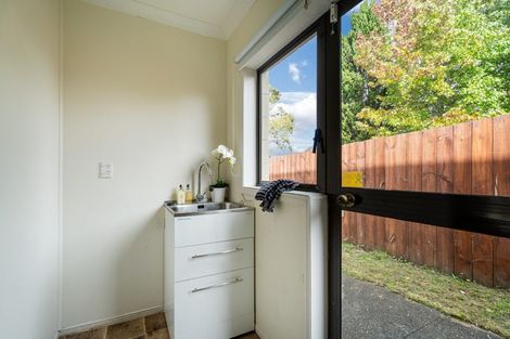 Photo of property in 2/39 Stanley Avenue, Milford, Auckland, 0620