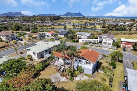 Photo of property in 12 Seaview Road, Ruakaka, 0116