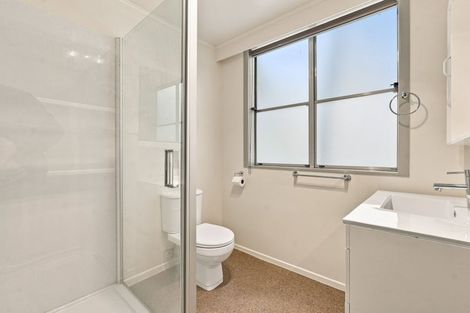 Photo of property in 49 Springs Road, Parakai, 0830